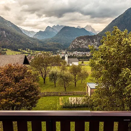 Via Alpina With Sauna Appartement *